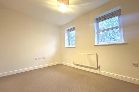 2 bedroom end of terrace house to rent, Lightwater,  Surrey,  GU18