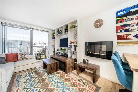 2 bedroom flat for sale, Deals Gateway, London SE13