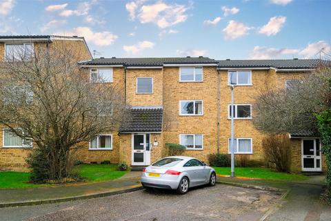 1 bedroom flat for sale, Droveway, Loughton