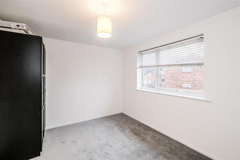 1 bedroom flat for sale, Droveway, Loughton