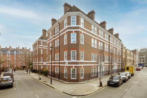 3 bedroom flat for sale, Causton Street, Westminster, SW1P.