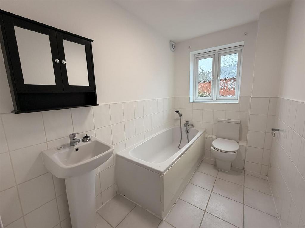 Bathroom.JPEG