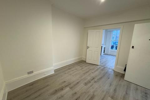 2 bedroom apartment to rent, Kilburn High Road, Kilburn, NW6