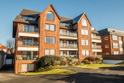 2 bedroom apartment for sale, Inner Promenade, Lytham St. Annes, FY8