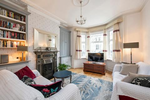 39 Ringford Road, London, SW18 1RP