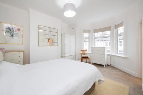 39 Ringford Road, London, SW18 1RP