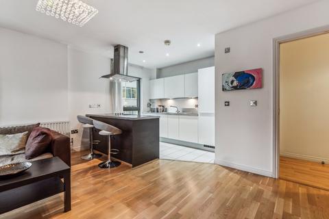 2 bedroom flat to rent, Oval Road, Primrose Hill, London