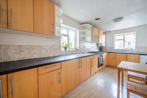 4 bedroom apartment for sale, David's Road, London