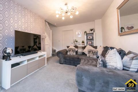 3 bedroom townhouse for sale, Willow Tree Court, Heckmondwike, United Kingdom, WF16