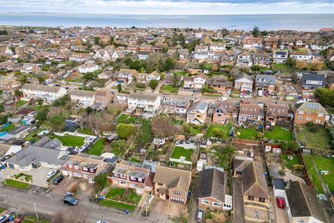 5 bedroom detached house for sale, The Glen, Sheerness ME12