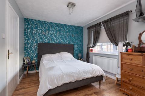71 Appleford Drive, Minster On Sea, Sheerness, ME12 2TB