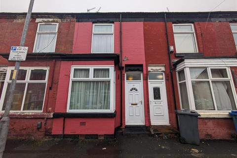 2 bedroom house to rent, Parkfield Avenue, Rusholme, Manchester