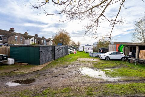 3 bedroom end of terrace house for sale, Gordon Avenue, Queenborough ME11