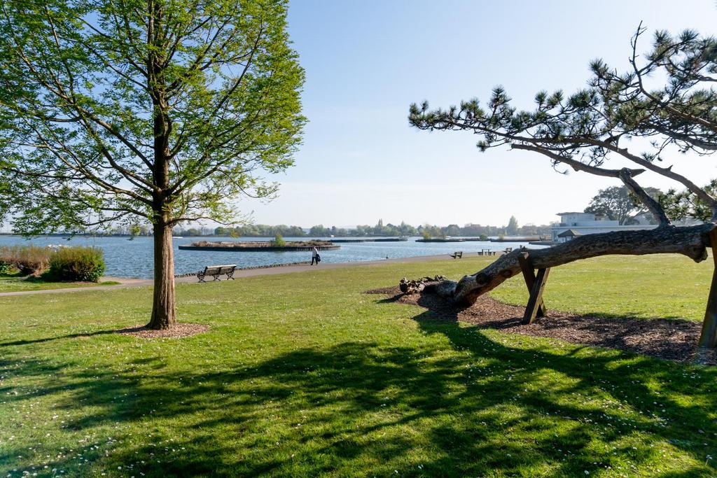 Poole Park-ph205 web 300.jpg