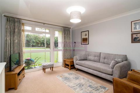 2 bedroom apartment for sale, The Reddings, Red Road, Borehamwood WD6