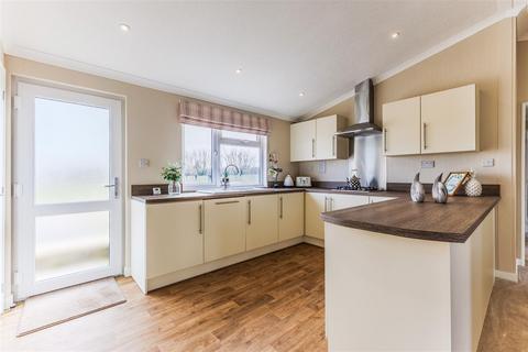 2 bedroom park home for sale, Offenham Road, Evesham WR11