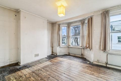 3 bedroom terraced house for sale, Bronsart Road, London