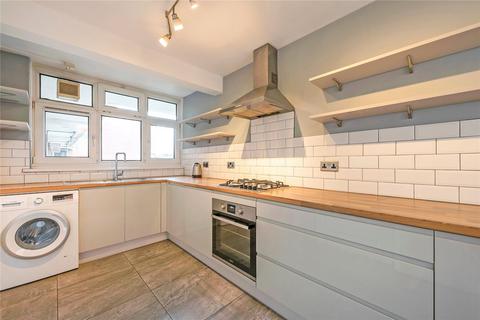 2 bedroom flat to rent, Woking Close, East Sheen