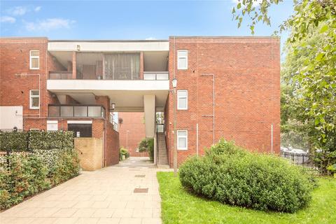 2 bedroom flat to rent, Woking Close, East Sheen