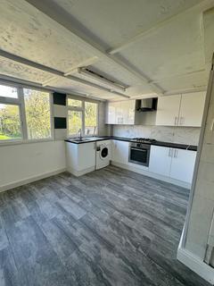 4 bedroom terraced house to rent, Berkeley Avenue, Greenford UB6