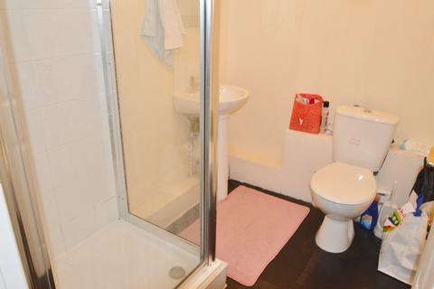 2 bedroom apartment to rent, Langley, Langley, Berkshire, SL3