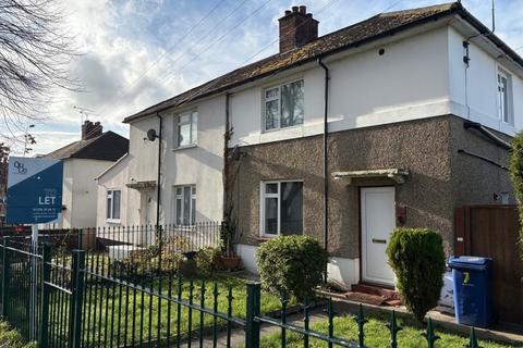 3 bedroom semi-detached house to rent, Second Avenue, Grays