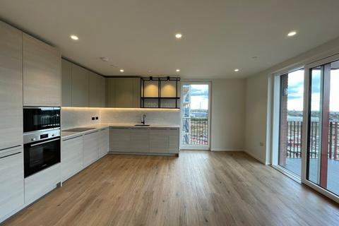 2 bedroom flat to rent, Iris House, 12 Hemlock Street, London