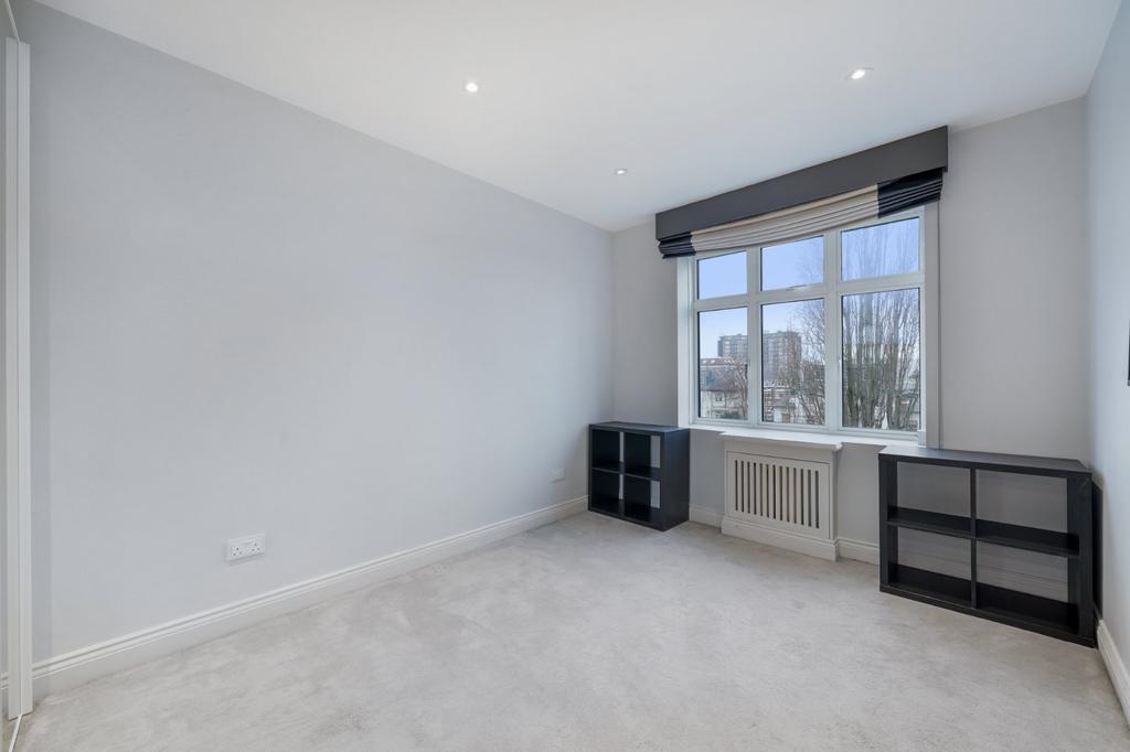 Apartment in St John's Wood - View 5