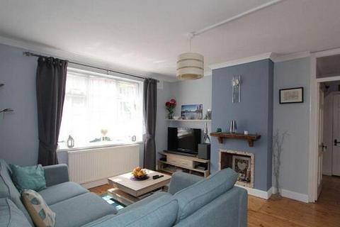 2 bedroom maisonette to rent, Harvey Gardens, London