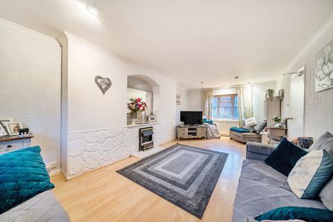 3 bedroom terraced house for sale, Moorside Road, Bromley