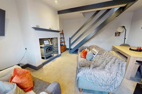 2 bedroom end of terrace house for sale, West Street, Shelf, Halifax