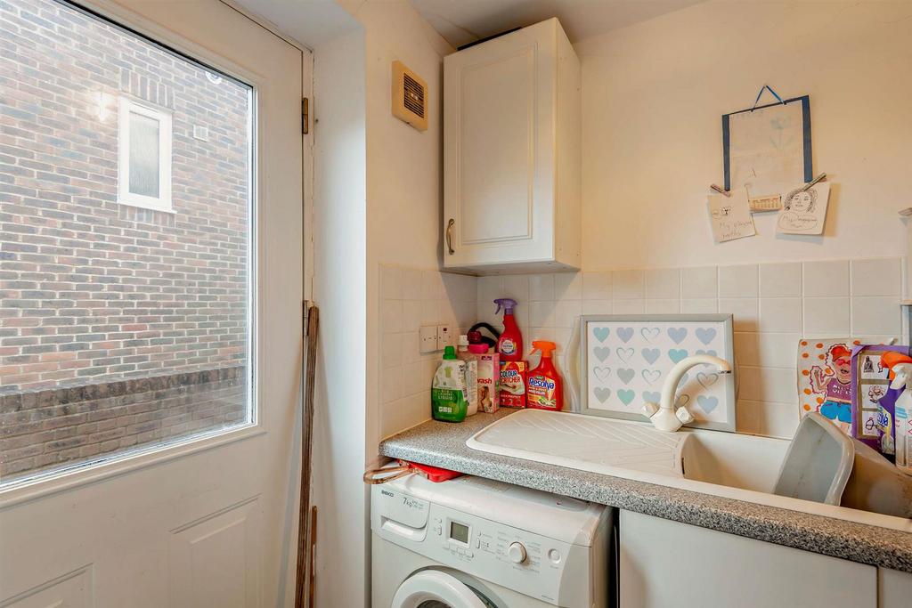 8635541-interior16-800.jpg