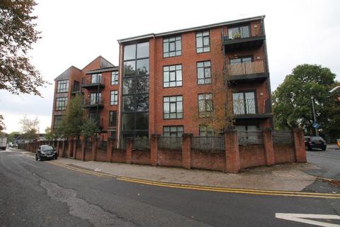 2 bedroom apartment to rent, Mossley Road, Ashton-under-Lyne OL6