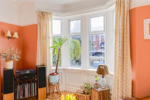 8 Athelstan Road, Cardiff, CF14 2EP