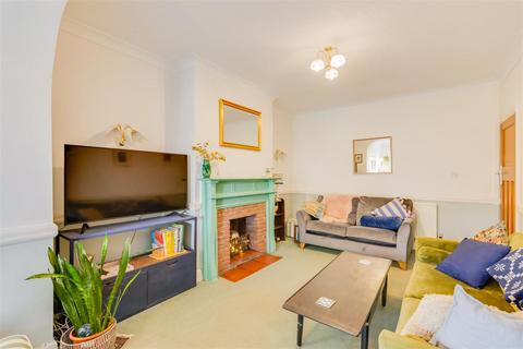 8 Athelstan Road, Cardiff, CF14 2EP