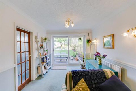 8 Athelstan Road, Cardiff, CF14 2EP