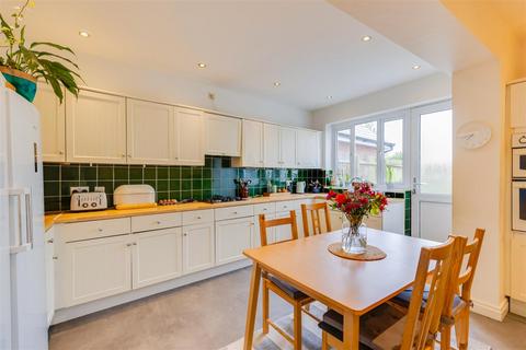 8 Athelstan Road, Cardiff, CF14 2EP