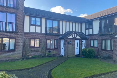 1 bedroom property to rent, 15 Tudor Court, Loring Road, Newcastle