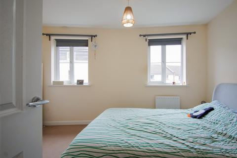 2 bedroom apartment to rent, St. Lucia Crescent, Bristol BS7