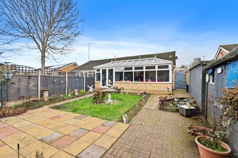 3 bedroom semi-detached bungalow for sale, Severn Way, Kettering NN16