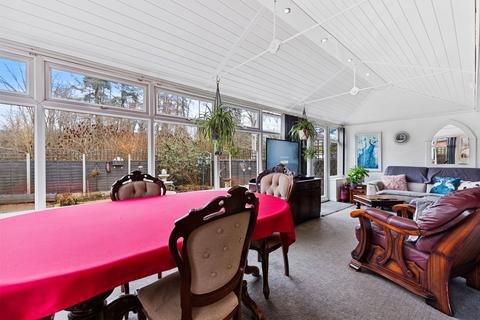 3 bedroom semi-detached bungalow for sale, Severn Way, Kettering NN16