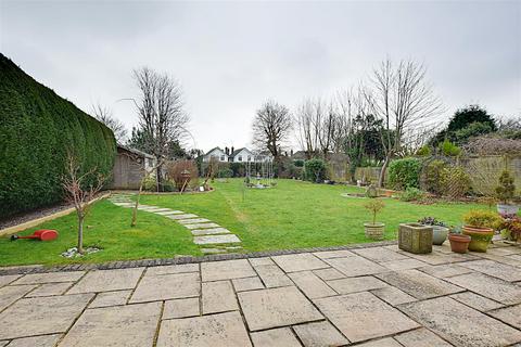 5 bedroom detached bungalow for sale, Oakleigh Road, Bexhill-On-Sea