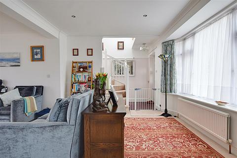 3 Oakleigh Road, Bexhill-on-sea, TN39 4PY
