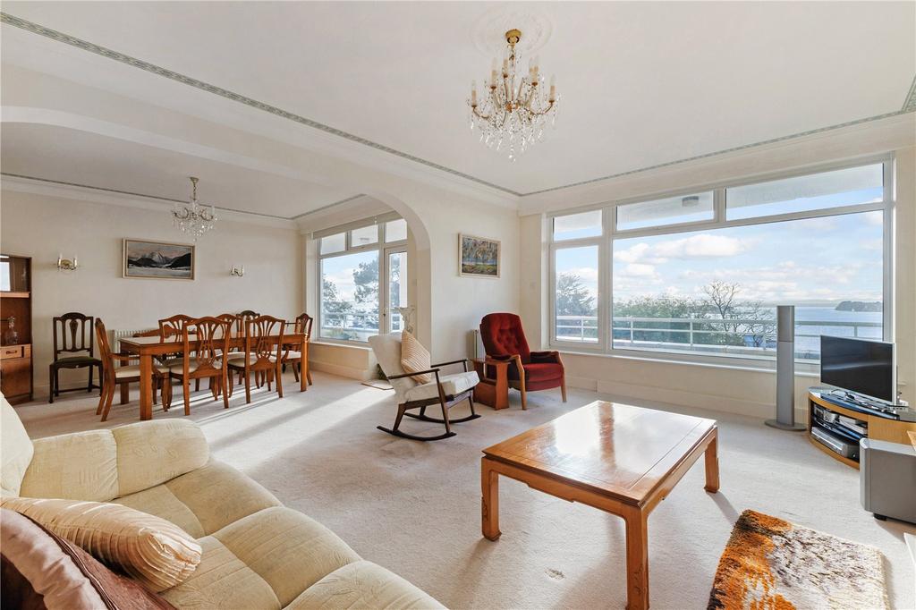 Sitting/Dining Room