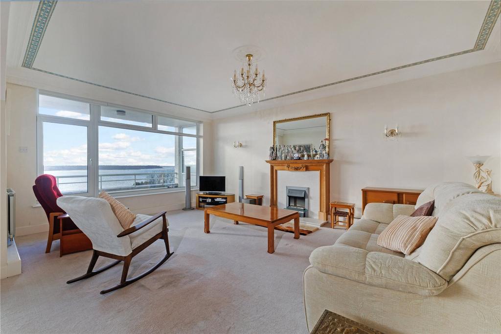 Sitting/Dining Room