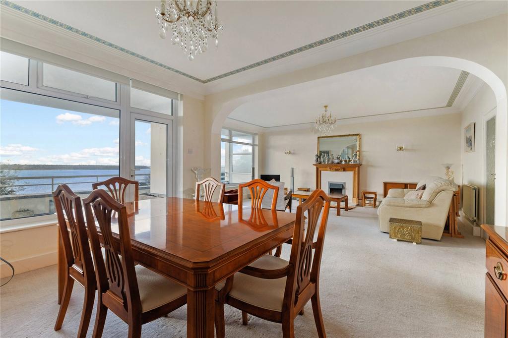 Sitting/Dining Room
