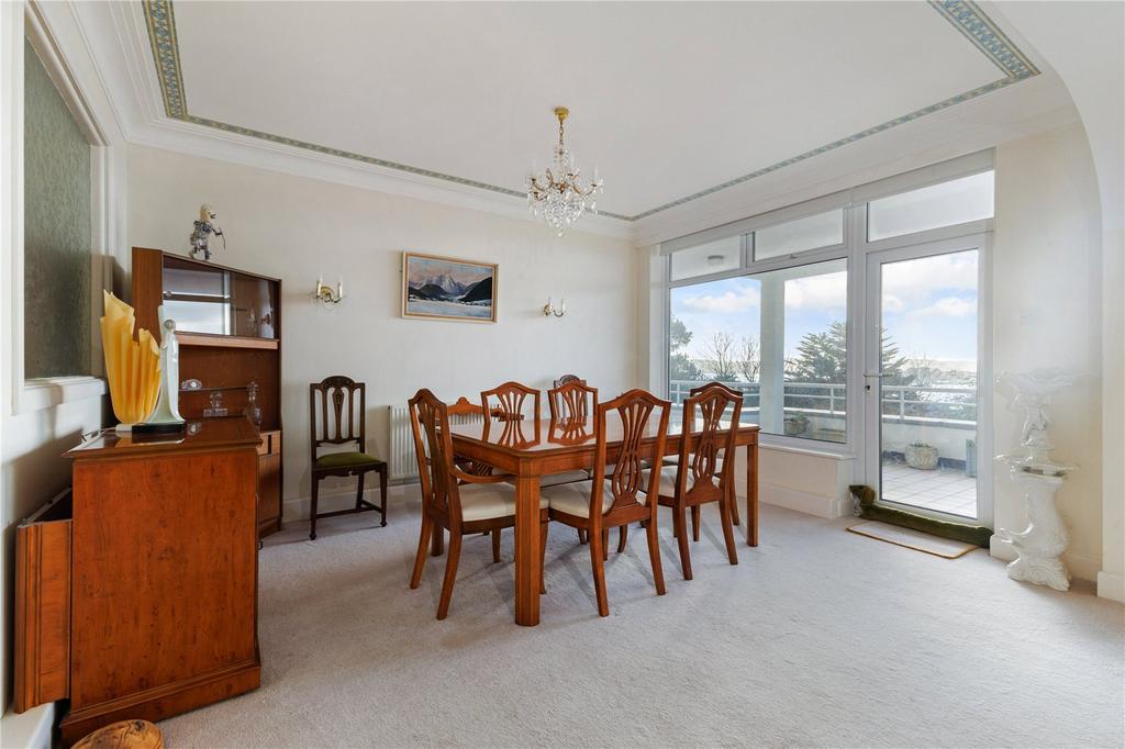Sitting/Dining Room