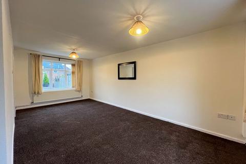 3 bedroom terraced house to rent, Meadowbank Close, Oldham, OL4 5PF