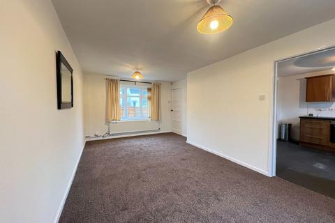 3 bedroom terraced house to rent, Meadowbank Close, Oldham, OL4 5PF