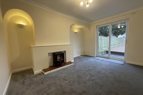 3 bedroom semi-detached house to rent, Hughes Avenue, Bradmore